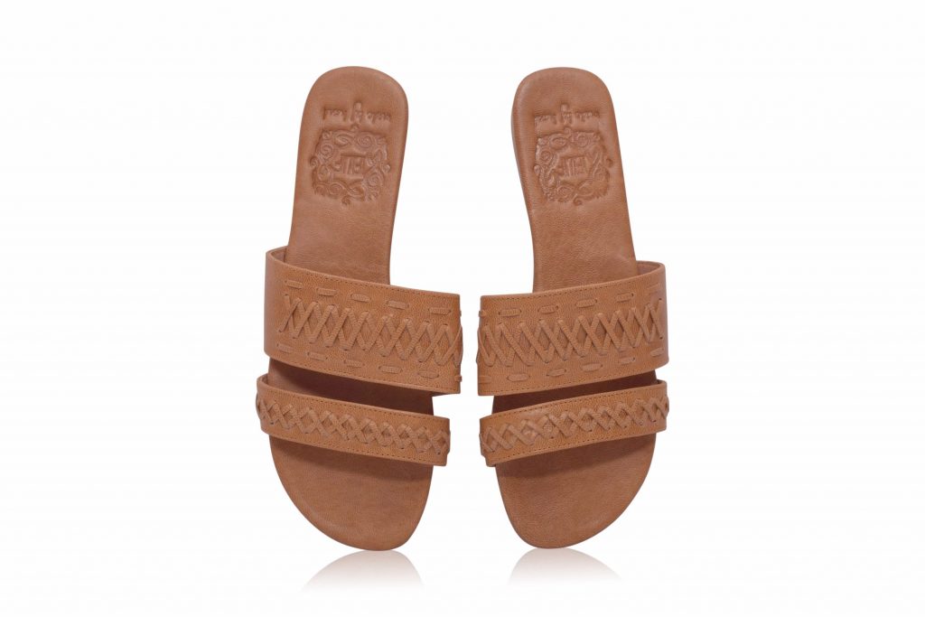 tan slides closed toe