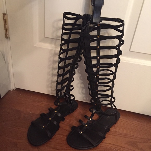 wide calf gladiator sandals size 11