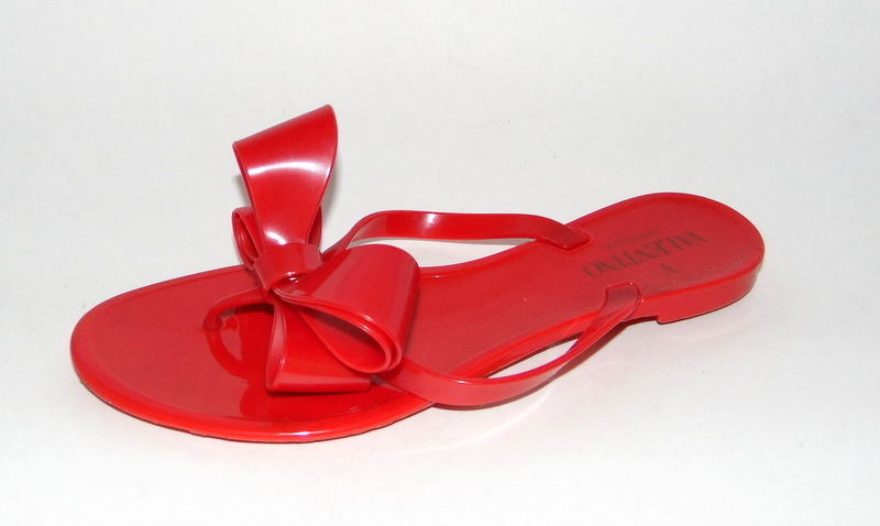 red sandals with bow