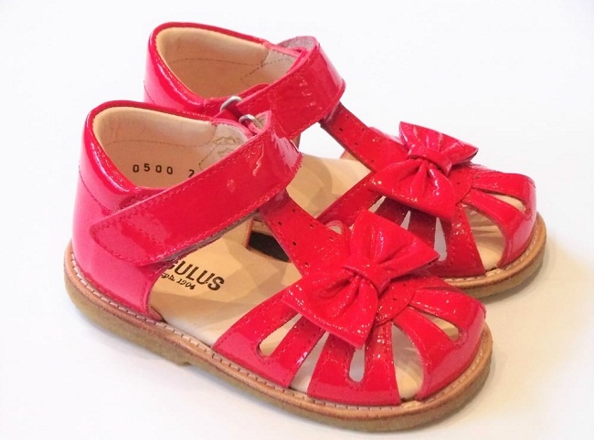 closed toe shoes for toddlers