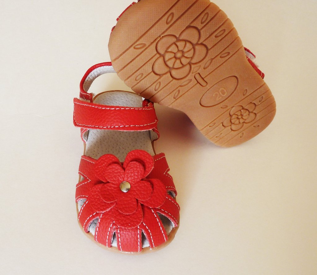 red sandals baby girl