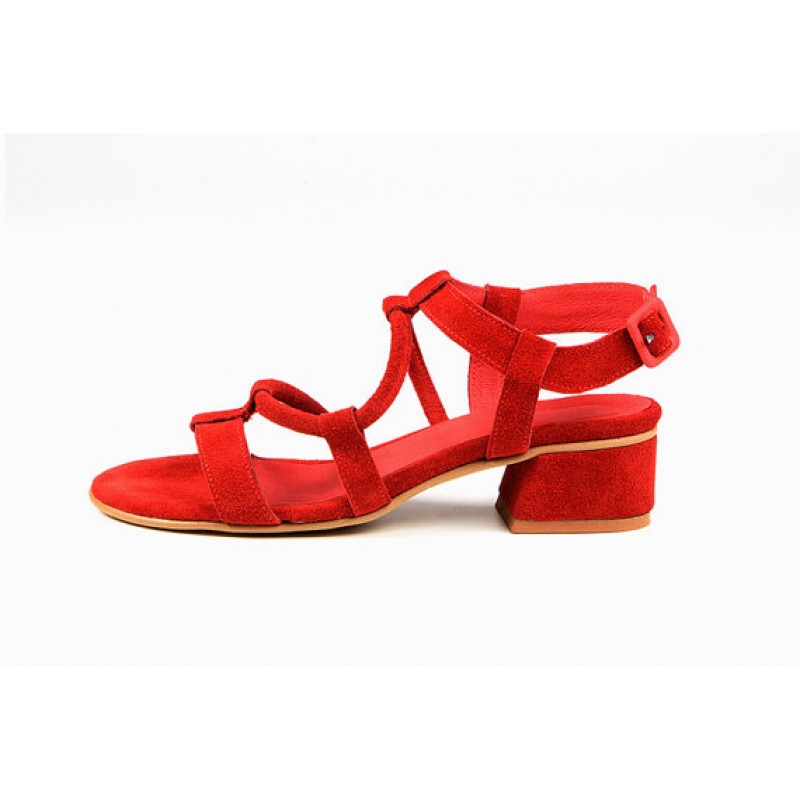 red sandals low heel