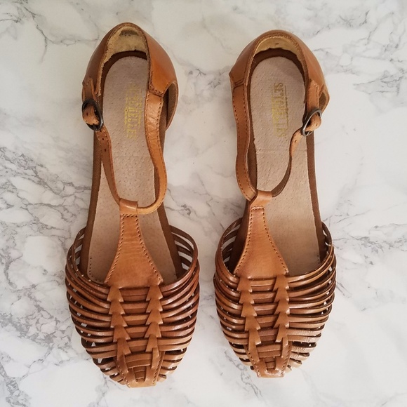 Tan Closed-toe Sandals | CraftySandals.com