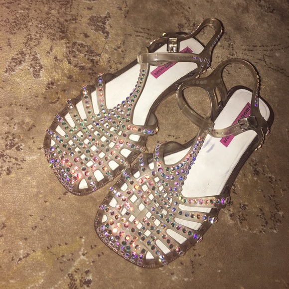 clear jelly sandals with rhinestones